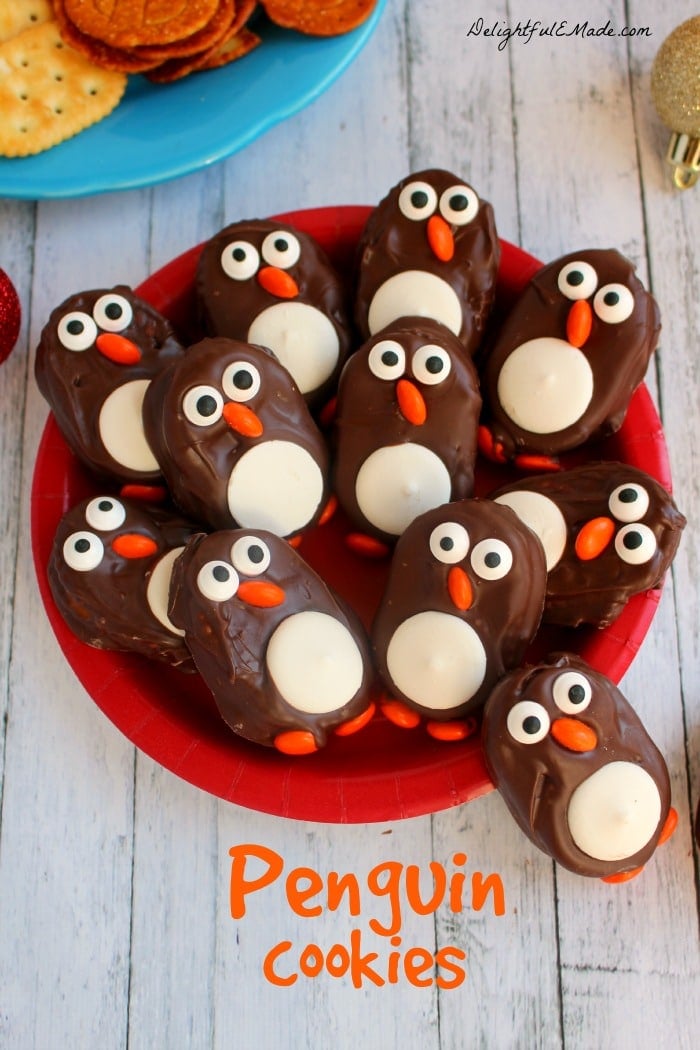 These delicious Penguin Cookies are the perfect treat for your next holiday party or get-together. Made with Town House Crackers and few other goodies, these Christmas cookies are super simple to make and will be loved by everyone in the family! Fantastic for a penguin themed party, too!