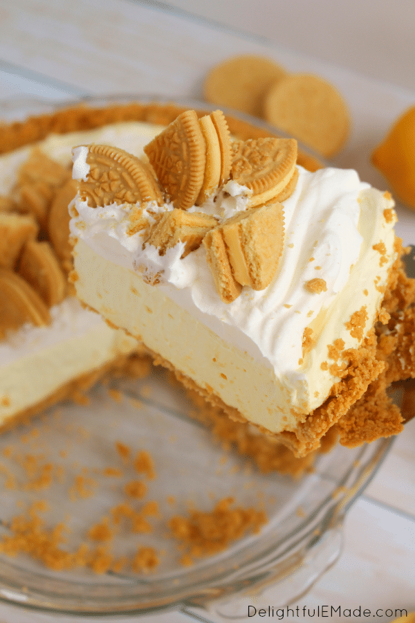 Lemon Oreo Icebox Pie | The BEST No Bake Lemon Pie recipe!