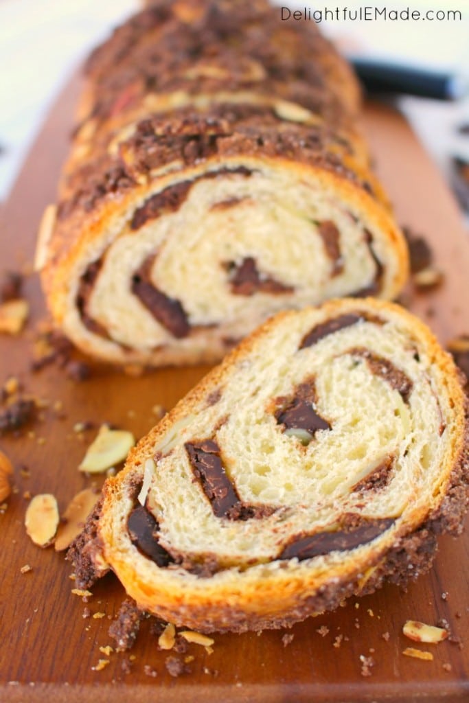 If you love chocolate and almond croissants, this Chocolate Almond Croissant Bread is definitely for you!  Loaded with lots of semi-sweet chocolate and sliced almonds, this easy to make breakfast bread is perfect with your morning coffee or tea!