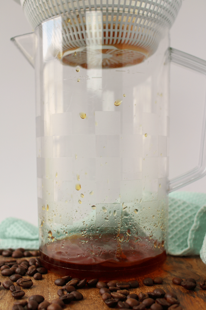 How to Make Homemade Cold Brew Coffee - Delightful E Made