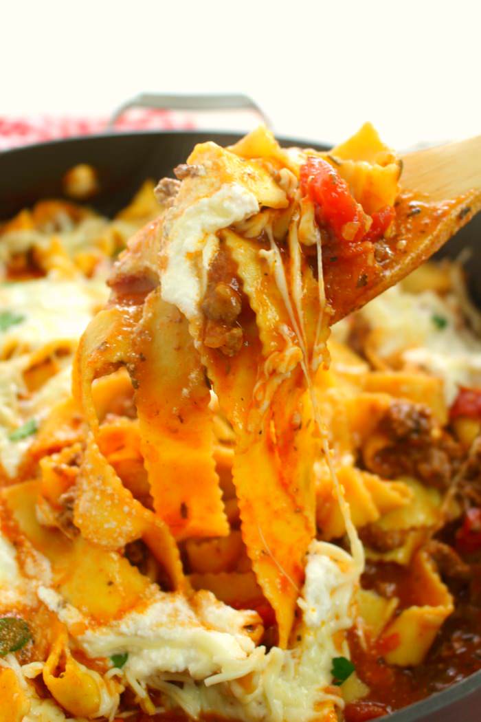 Need a quick and easy dinner solution? This One Skillet Stove Top Lasagna is perfect for busy weeknights when you're rushed for time. Made with everyday staples from ALDI, this delicious and simple pasta recipe will be a new favorite with everyone in your family!