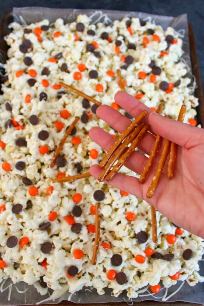 Melted Snowman Popcorn Snack Mix Just 5 EASY ingredients!
