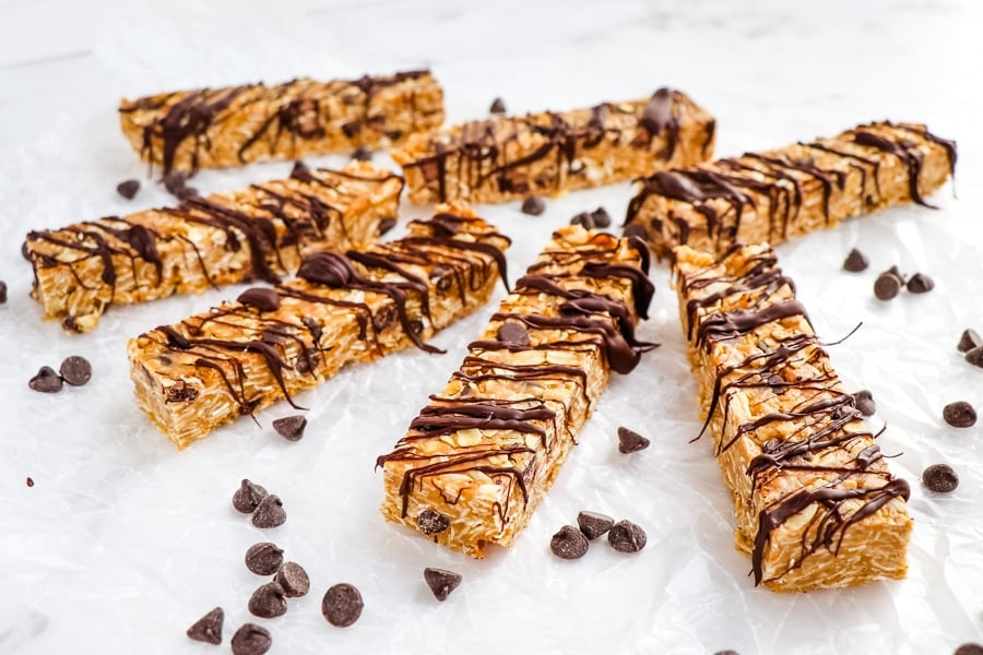 No Bake Peanut Butter Chocolate Chip Granola Bars - Delightful E Made
