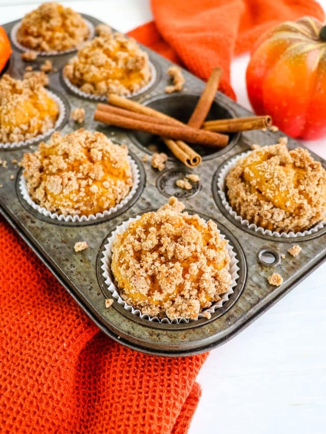 pumpkin-chocolate-chip-muffins-recipe-eatwell101