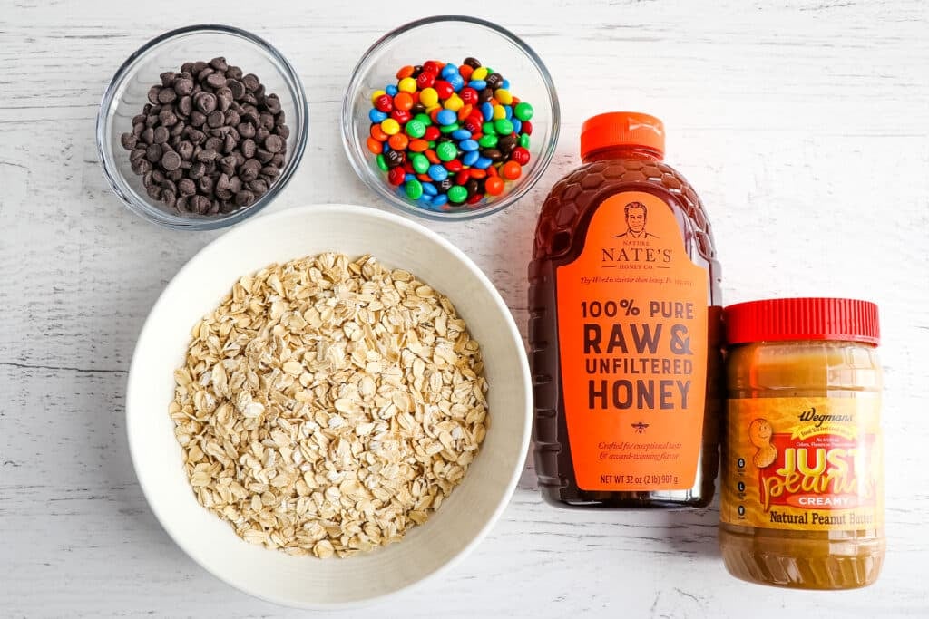 Ingredients needed to make oatmeal energy balls.