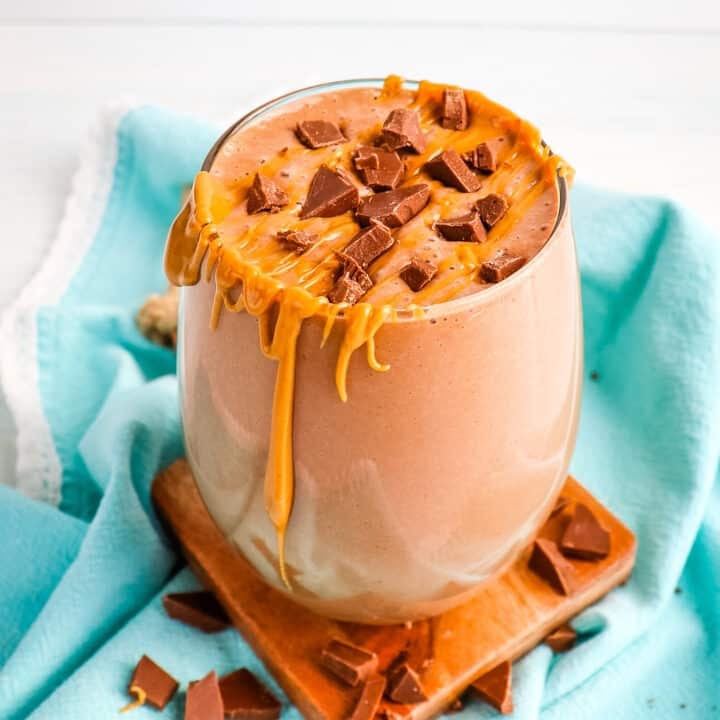 Chocolate Peanut Butter Banana Smoothie - Delightful E Made